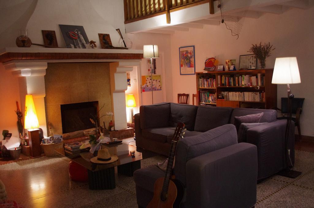 Cassis Hostel *